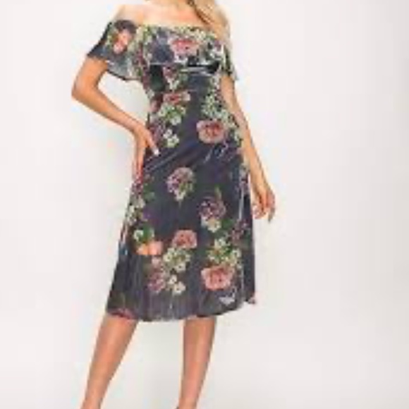 Lulu's NWT Gray Velvet Burnout Floral Dress Size Large - Picture 1 of 8